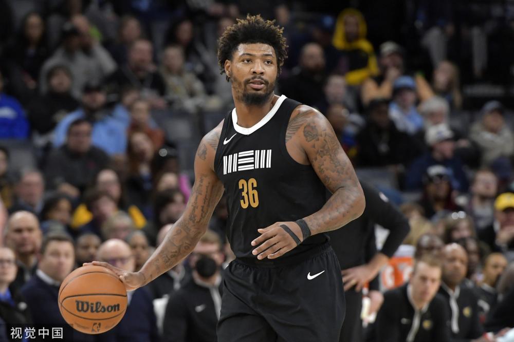 上展现出惊 上展现出惊