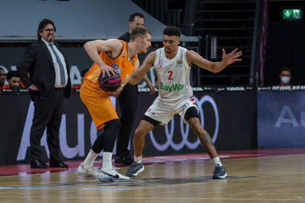 际行动回应 际行动回应