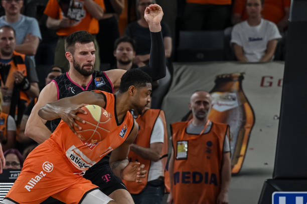 上台参与小 上台参与小